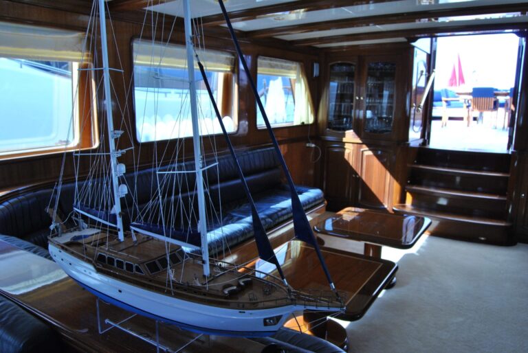 Pax Navi Yachts