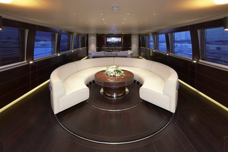The 34m Yacht CYRUS ONE