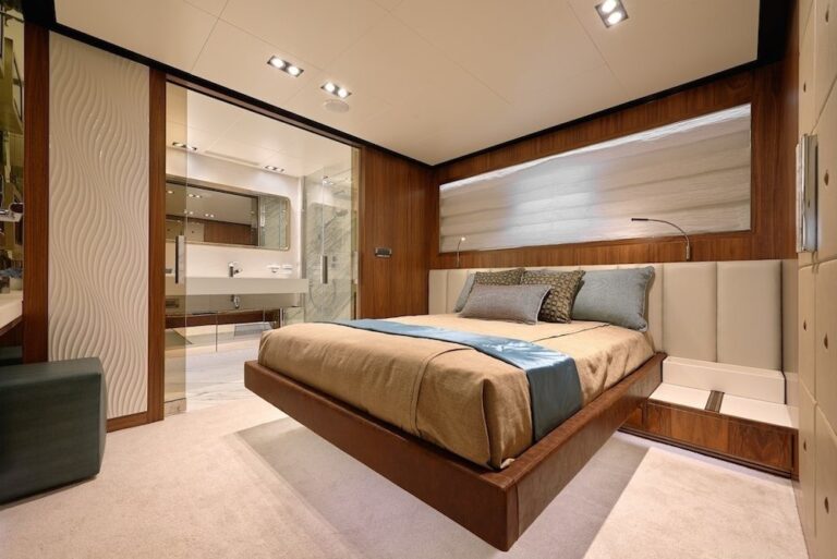 The 34m Yacht ESTHER 7