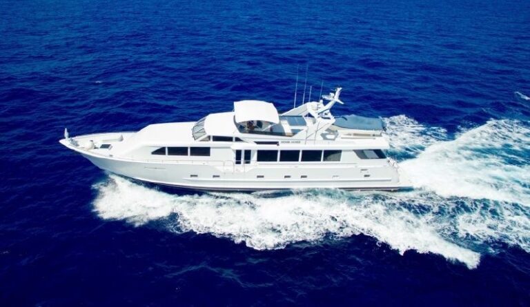 The 34m Yacht HOME JAMES