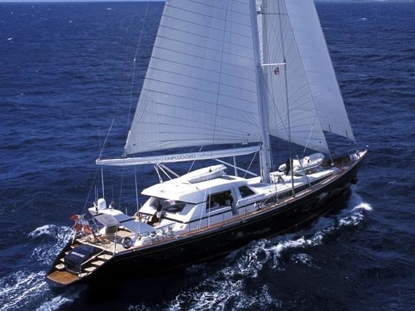 The 34m Yacht UNPLUGGED