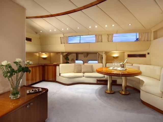 The 34m Yacht UNPLUGGED