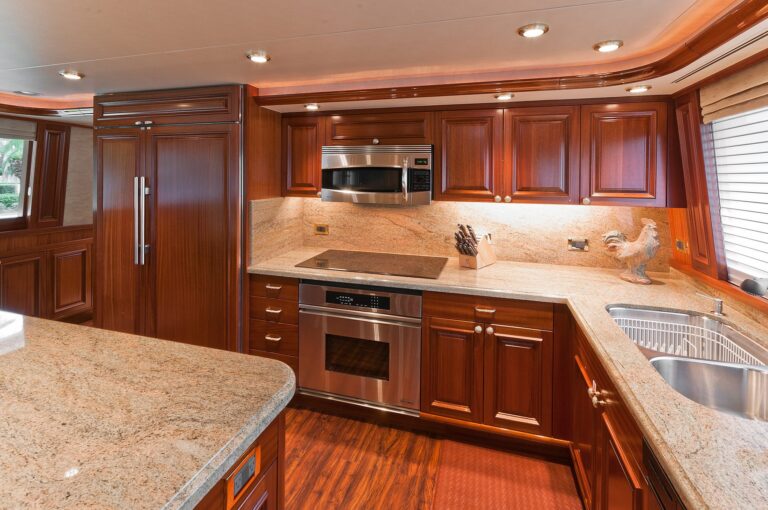 The 34m Yacht WILD KINGDOM