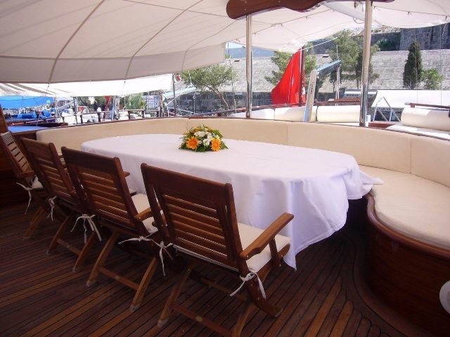 The 35m Yacht BEDIA SULTAN