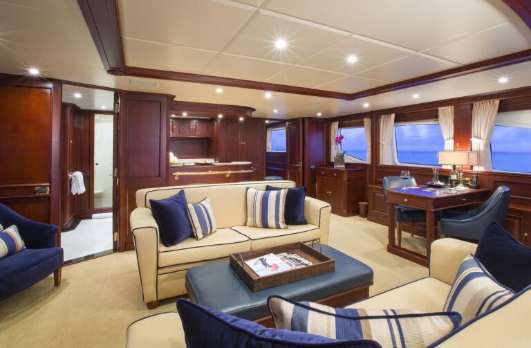 The 35m Yacht CAMARINA ROYALE