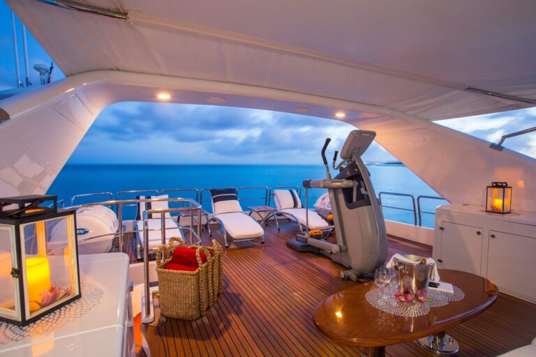 The 35m Yacht CAMARINA ROYALE