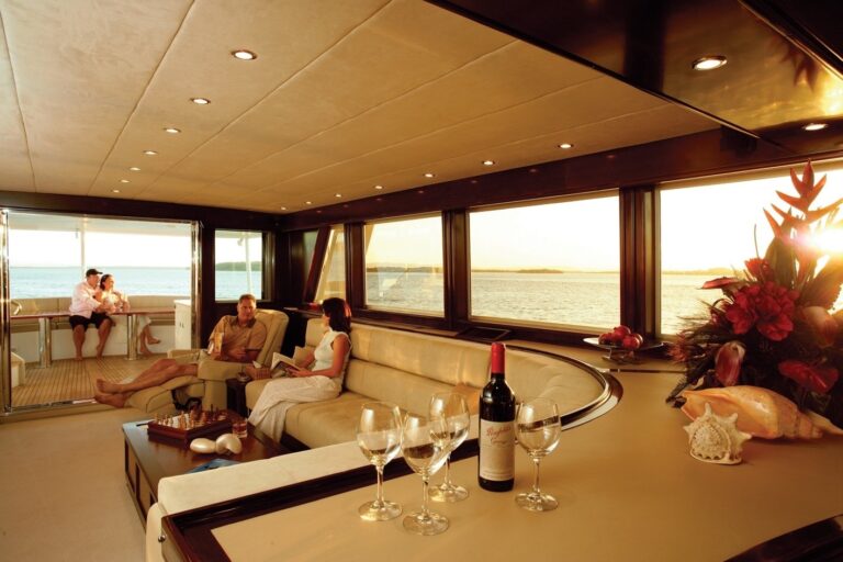 Main salon view aft
