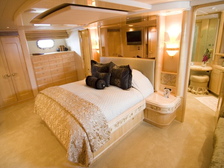 The 35m Yacht SANS SOUCI