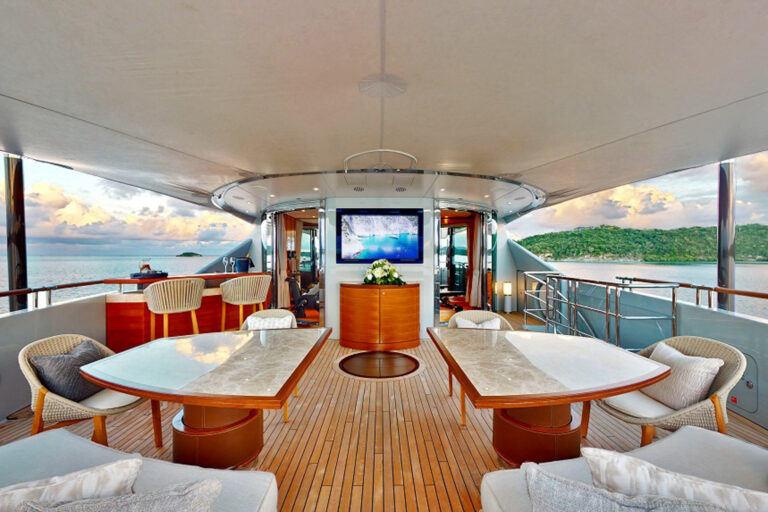 Sun Deck-Jacuzzi Aft View