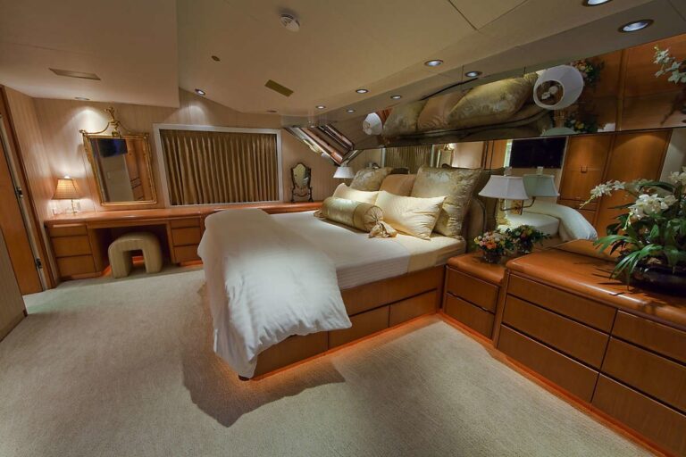 The 38m Yacht AFTERGLOW
