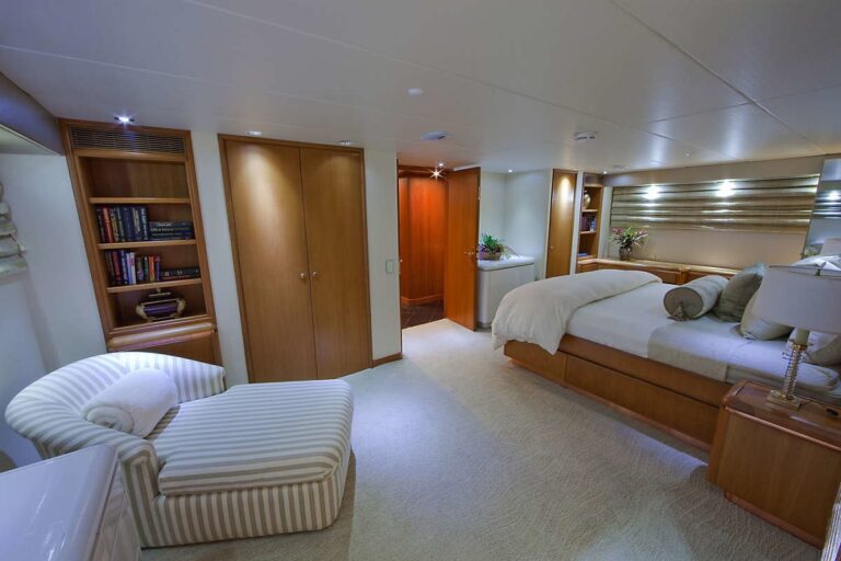 The 38m Yacht AFTERGLOW