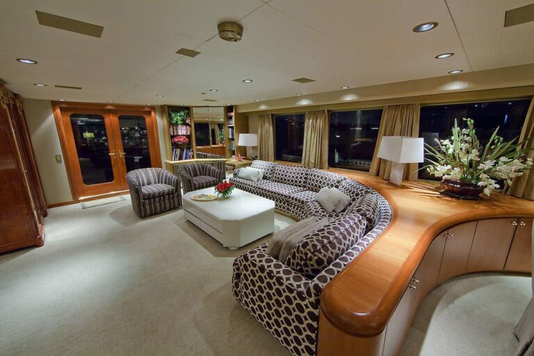 The 38m Yacht AFTERGLOW