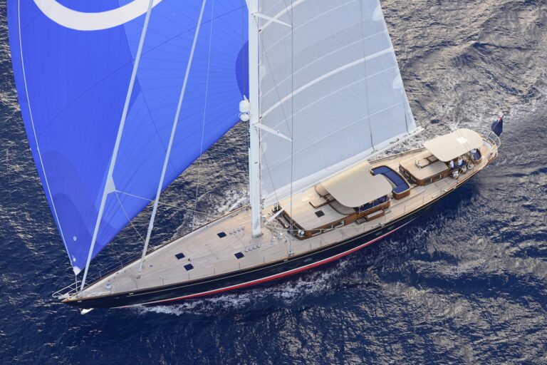 The 39m Yacht ATALANTE