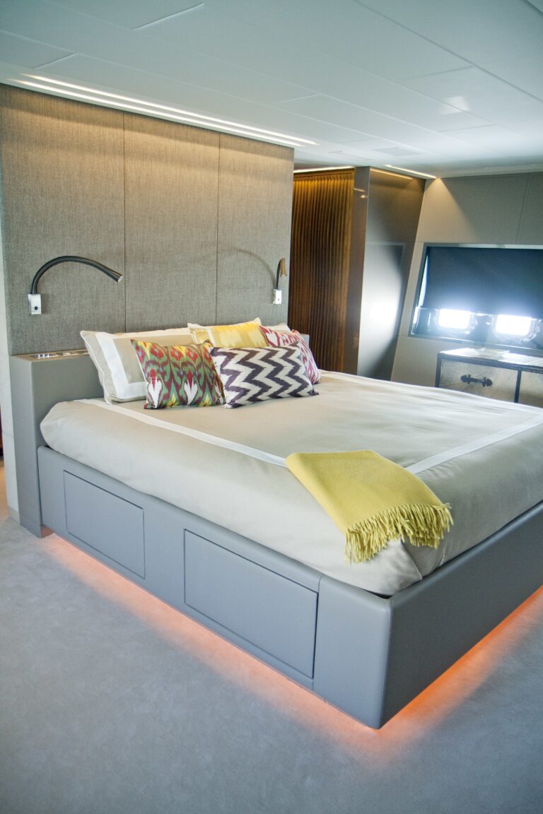The 39m Yacht BEACHOUSE