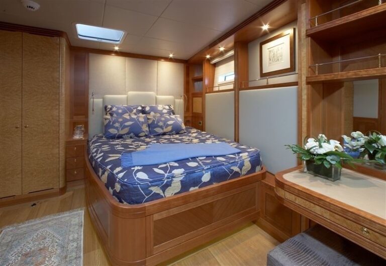 Guest's Cabin On Board Yacht CINDERELLA IV