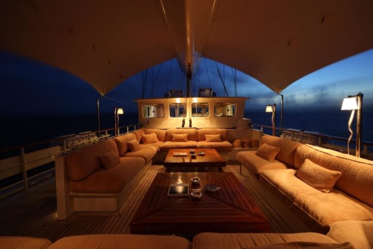 The 39m Yacht DIONE STAR