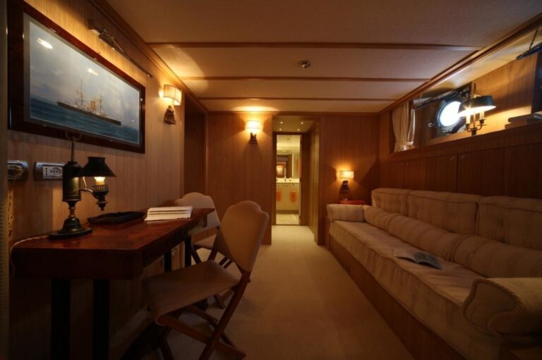 The 39m Yacht DIONE STAR