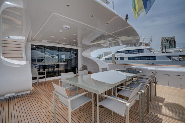 The 39m Yacht HUNTER
