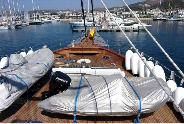 The 39m Yacht SEA DREAM