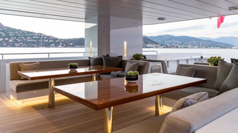 The 39m Yacht SEXY FISH