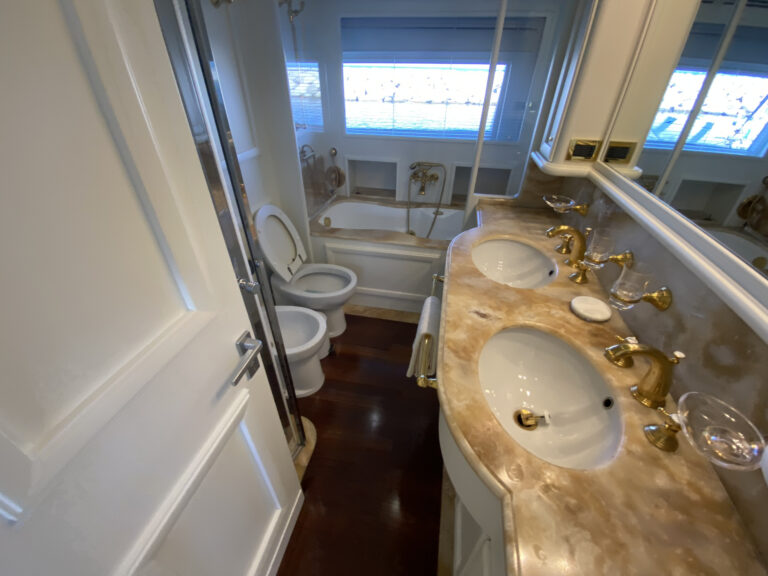 Master ensuite