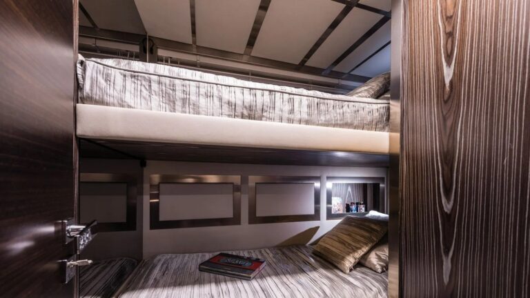 Bunk cabin