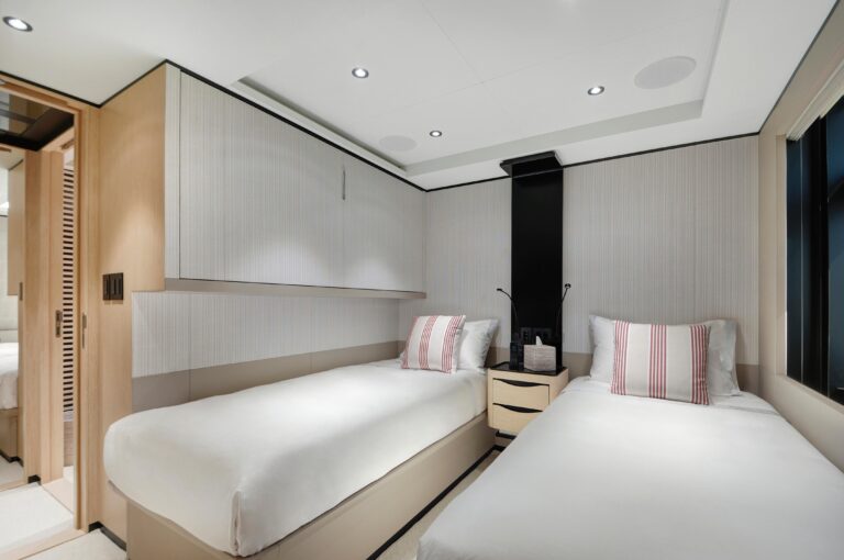 Twin cabin
