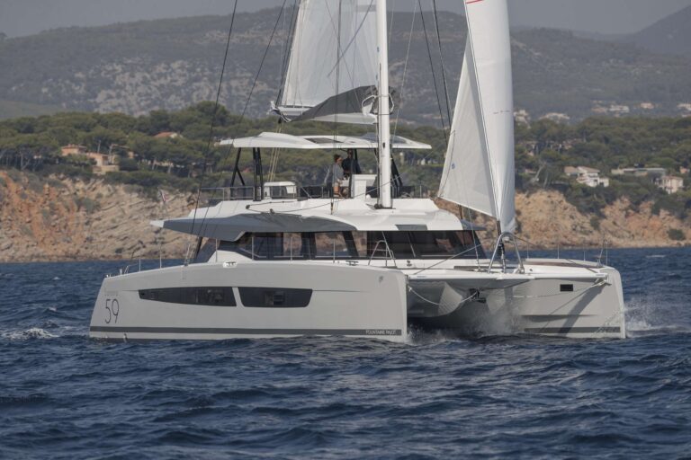 Sailing Catamaran PORT TO VINO