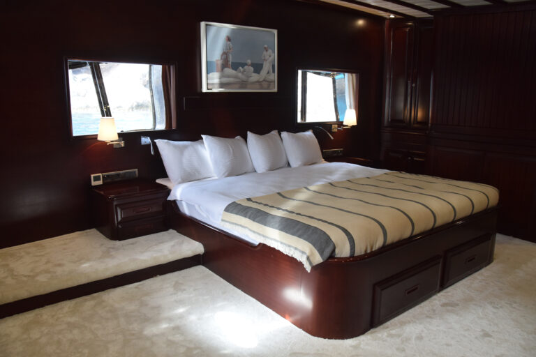 Aft Master Suite
