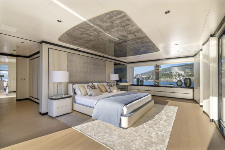 Main Deck Primary Stateroom (sistership)