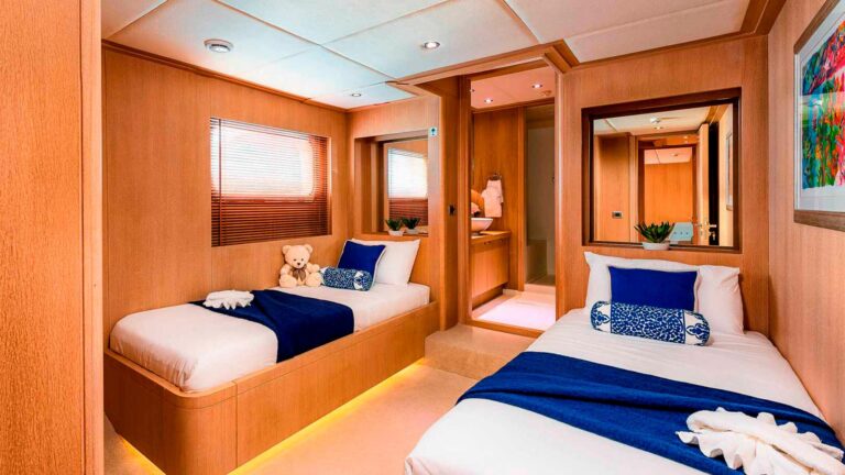 Twin Cabin