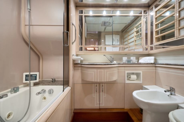 Master Ensuite