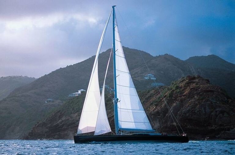 The 40m Yacht ALITHIA
