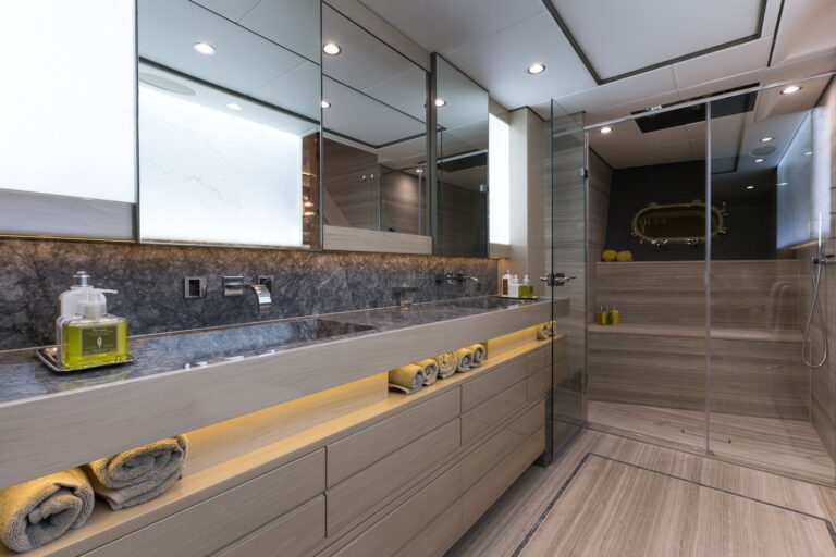 The 40m Yacht THUMPER