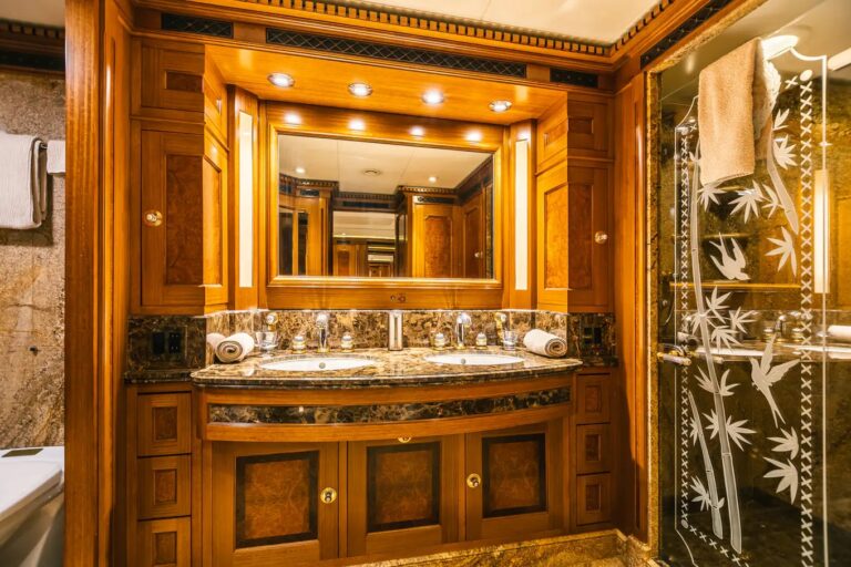 Twin Suite Ensuite