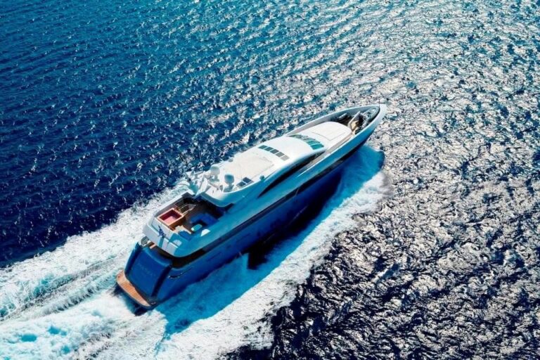 Cruising On Board Yacht BARENTS SEA