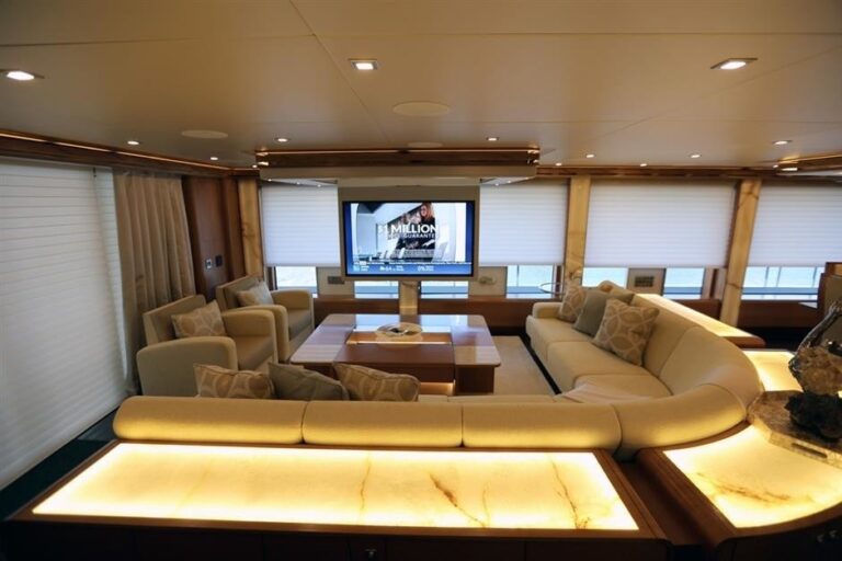 The 41m Yacht SERENITY