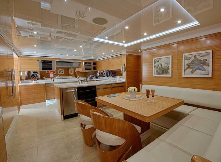 The 41m Yacht UAQ 1