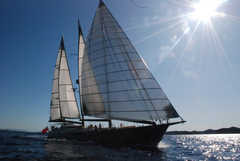 The 42m Yacht YAMAKAY