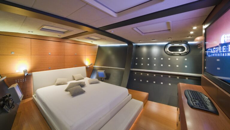 The 42m Yacht YAMAKAY