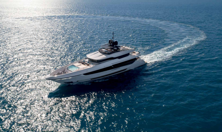 43m mangusta overmarine motor yacht