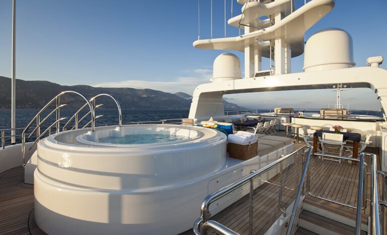 The 43m Yacht ANGIAMO