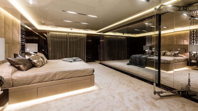 The 45m Yacht FLYING DRAGON