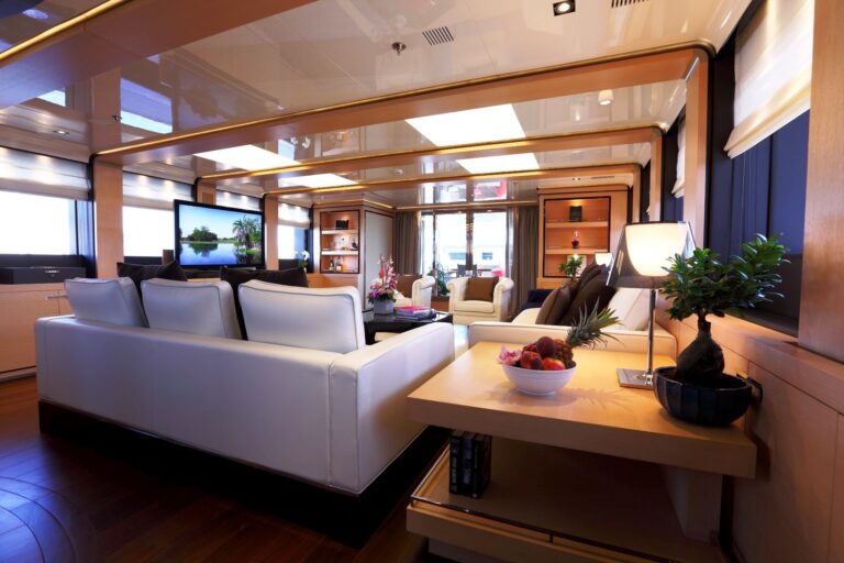 The 46m Yacht 2 LADIES