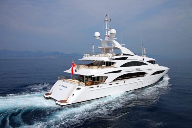 Aft Aspect Aboard Yacht WILD ORCHID I