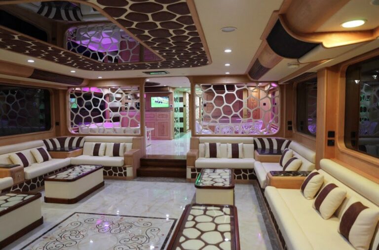 The 47m Yacht DESERT ROSE I