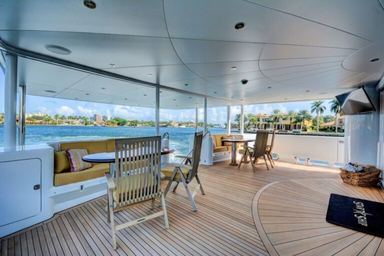 The 47m Yacht STARSHIP