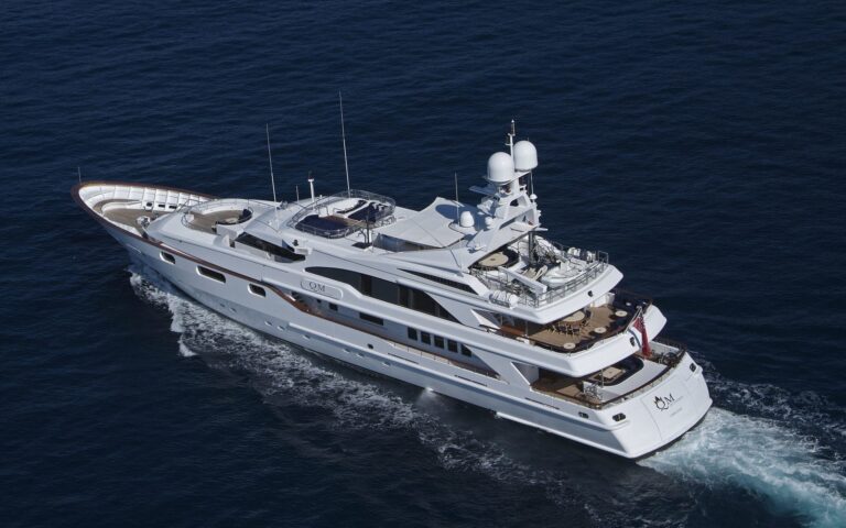 Cruising Aboard Yacht QM OF LONDON