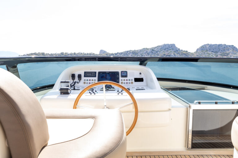 Flybridge helm controls
