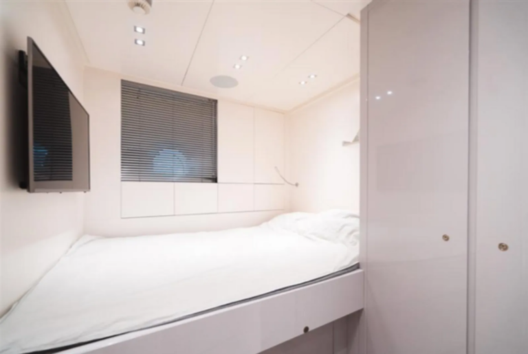 Crew accommodation